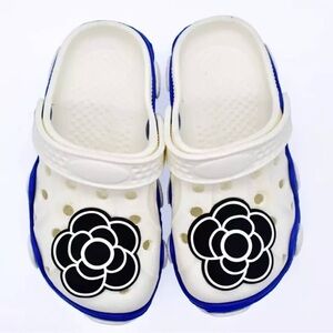 Famous CC flower insp croc charm
